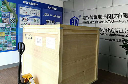 安徽客戶SMT設(shè)備專(zhuān)車(chē)送貨，貨到上門(mén)安裝調(diào)試