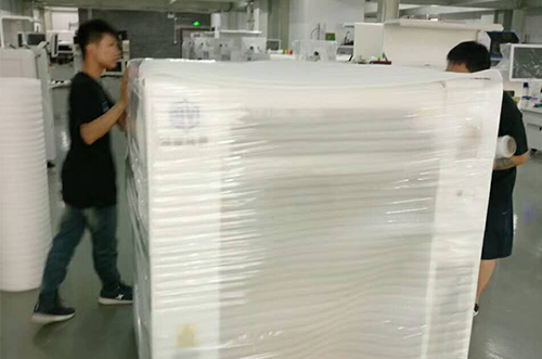 安吉客戶SMT設備專車送貨，貨到上門安裝調試