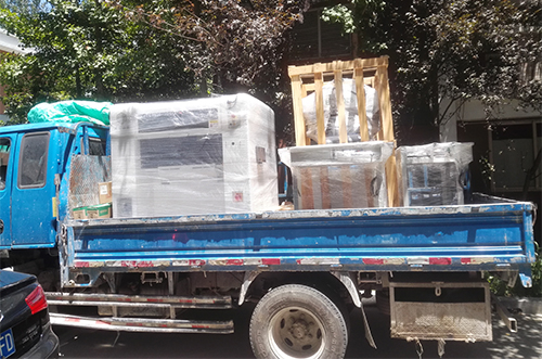 淮南客戶SMT設(shè)備專車送貨，貨到上門安裝調(diào)試