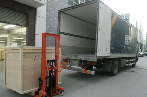 池州客戶SMT設(shè)備專車送貨，貨到上門安裝調(diào)試