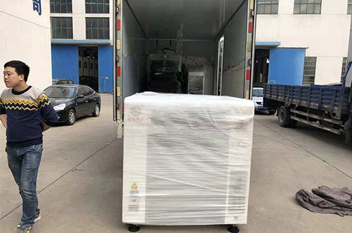 蘇州客戶SMT設(shè)備專車送貨，貨到上門安裝調(diào)試